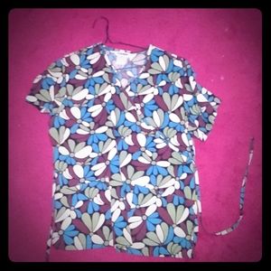 Patterned nursing uniform top